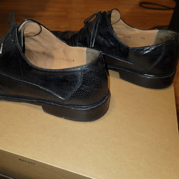 Shoes - Picture 4 of 6